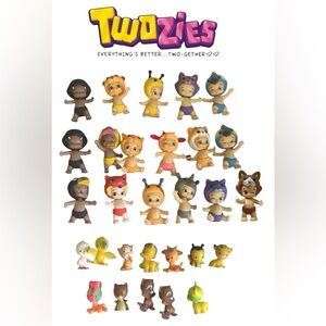 TWOZIES BABIES & PETS TOY LOT BUNDLE